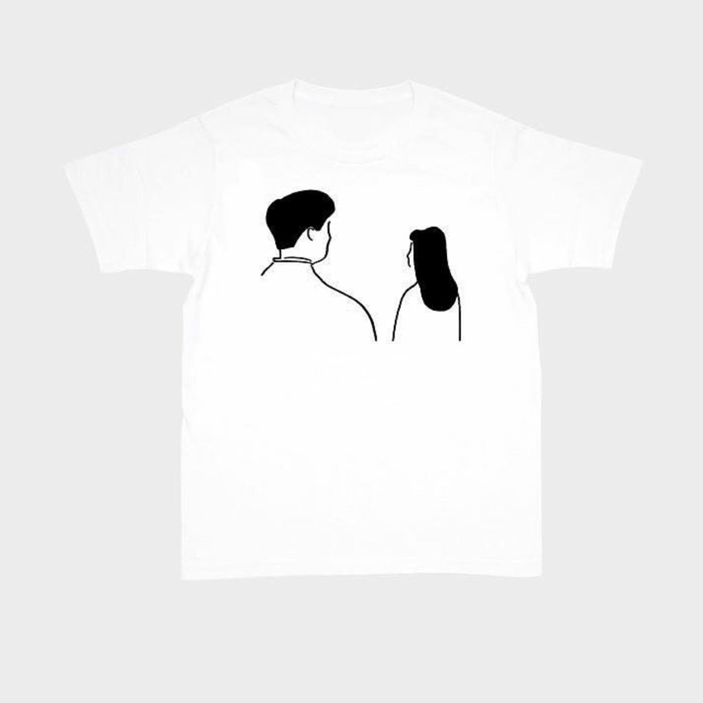 家明表哥 & 婉君表妹’s white short-sleeve shirt