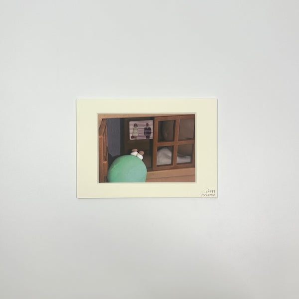 Print with paper frame《你望我》”You See Me”